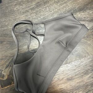 ALO Yoga Mushroom Airlift Intrigue Bra
